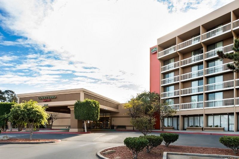 Courtyard By Marriott Oxnard/Ventura Hotel Exterior photo