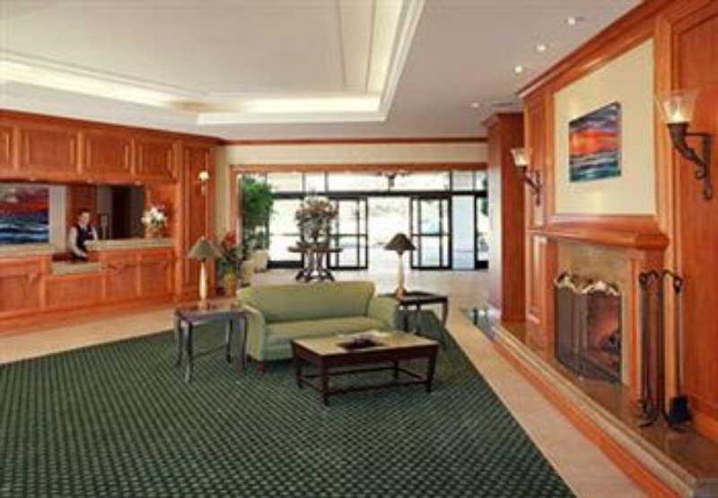 Courtyard By Marriott Oxnard/Ventura Hotel Interior photo