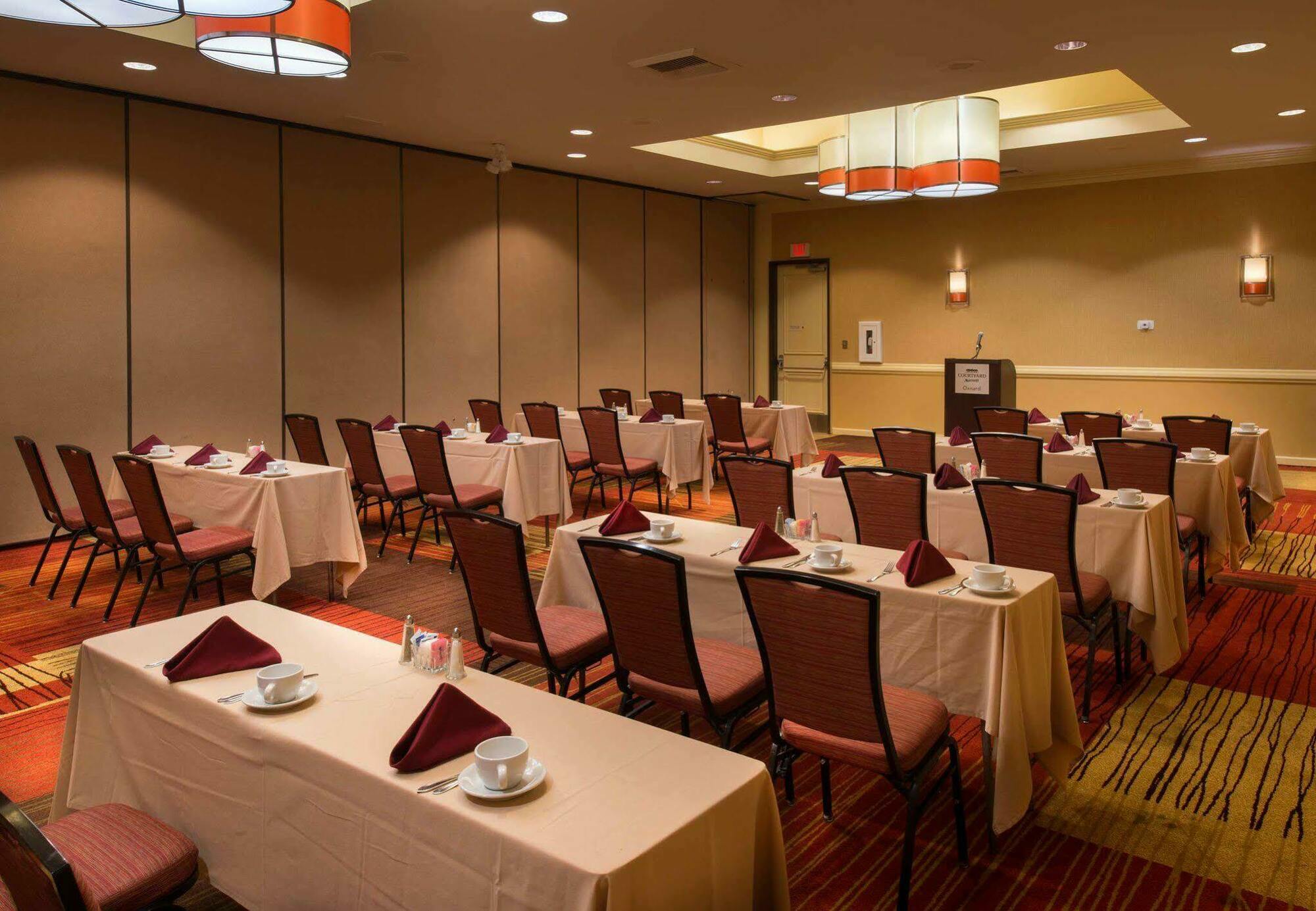 Courtyard By Marriott Oxnard/Ventura Hotel Exterior photo